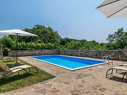 Elegant Villa in Istria With Outdoor Pool