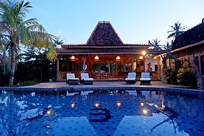 Blue Harbor Beachfront Villas & Resto