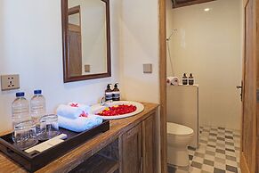 Blue Harbor Beachfront Villas & Resto