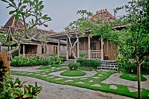 Blue Harbor Beachfront Villas & Resto