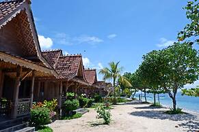 Blue Harbor Beachfront Villas & Resto