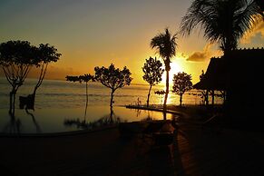 Blue Harbor Beachfront Villas & Resto