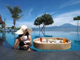 Blue Harbor Beachfront Villas & Resto