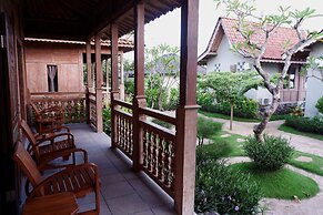 Blue Harbor Beachfront Villas & Resto