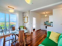 Superb Apartment in Murter with Hot Tub