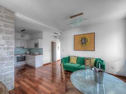 Superb Apartment in Murter with Hot Tub