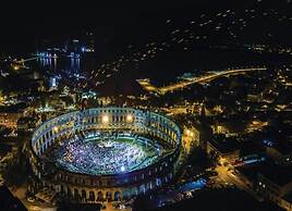 Superb Apartment in Murter with Hot Tub