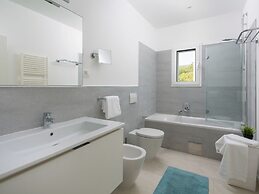 Peaceful Villa in Stanisovi With sea View