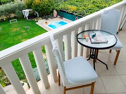 Cozy Villa in Ploce With Shared Pool