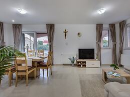 Spacious Holiday Home With Swimming Pool