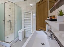 Spacious Holiday Home With Swimming Pool