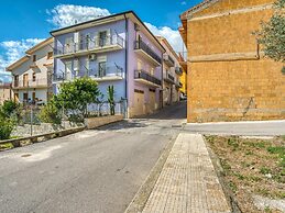 Posh Home in Santa Caterina Villarmosa near Nature Reserve