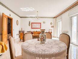 Posh Home in Santa Caterina Villarmosa near Nature Reserve