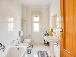 Posh Home in Santa Caterina Villarmosa near Nature Reserve