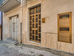 Posh Home in Santa Caterina Villarmosa near Nature Reserve