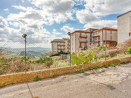 Posh Home in Santa Caterina Villarmosa near Nature Reserve