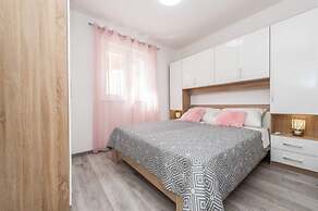 Lovely Apartment in Pakostane With Terrace