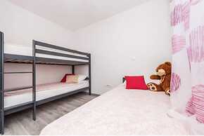 Lovely Apartment in Pakostane With Terrace