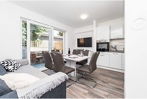 Lovely Apartment in Pakostane With Terrace