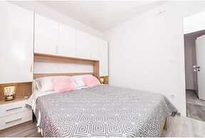 Lovely Apartment in Pakostane With Terrace