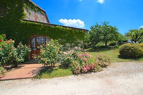 Belvilla by OYO Villa Fiorella Cinque