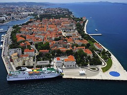 Modern Villa in Nin With Terrace