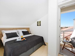 Modern Villa in Nin With Terrace