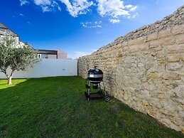 Modern Villa in Nin With Terrace