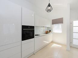 Modern Villa in Nin With Terrace