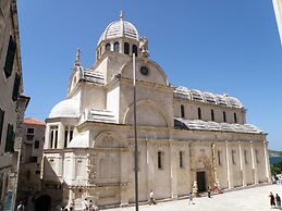 Your Perfect Seaside Escape Awaits