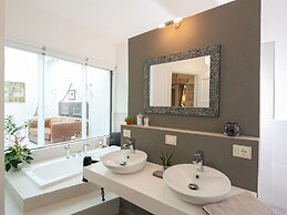 Belvilla by OYO Villa Marghi