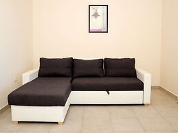 Apartment in Ljubac With Garden