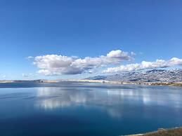 Apartment in Ljubac With Garden