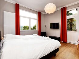 Affluent Holiday Home in Spa with Hot Tub, Garden, Sauna