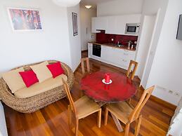 Adorable Apartment in Murter with Hot Tub