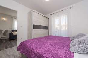 Modern Apartment in Pakostane With Barbecue