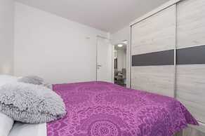 Modern Apartment in Pakostane With Barbecue