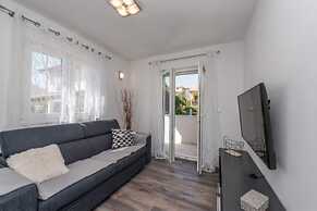 Modern Apartment in Pakostane With Barbecue