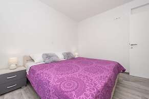 Modern Apartment in Pakostane With Barbecue