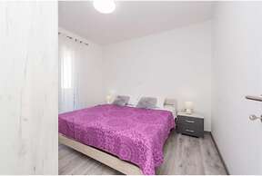 Modern Apartment in Pakostane With Barbecue