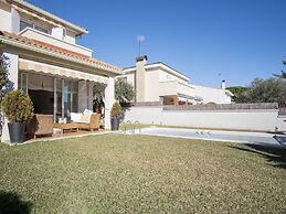 Elegant Villa in Calafell With Swimming Pool