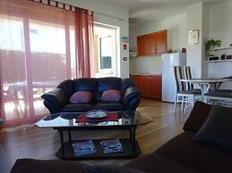 Large Apartment in Malinska near Sea