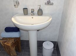 Villa With Pool and Parasol in Kirianna