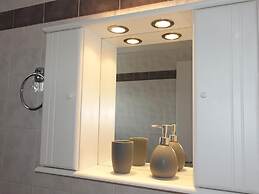 Villa With Pool and Parasol in Kirianna