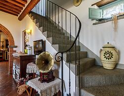 Luxury Pool Villa in Cortona