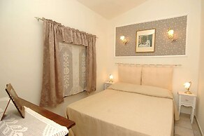 Holiday Home With Private Pool, Near the Beach