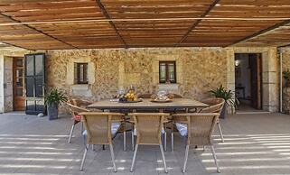 Belvilla by OYO Cadernera