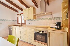 Belvilla by OYO Cadernera