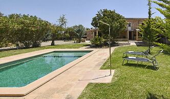 Belvilla by OYO Cadernera