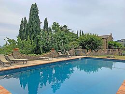 Stunning Villa With Terrace and Private Pool in Tuscan Hills